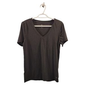 GAP Fit breathe size medium Women's tee